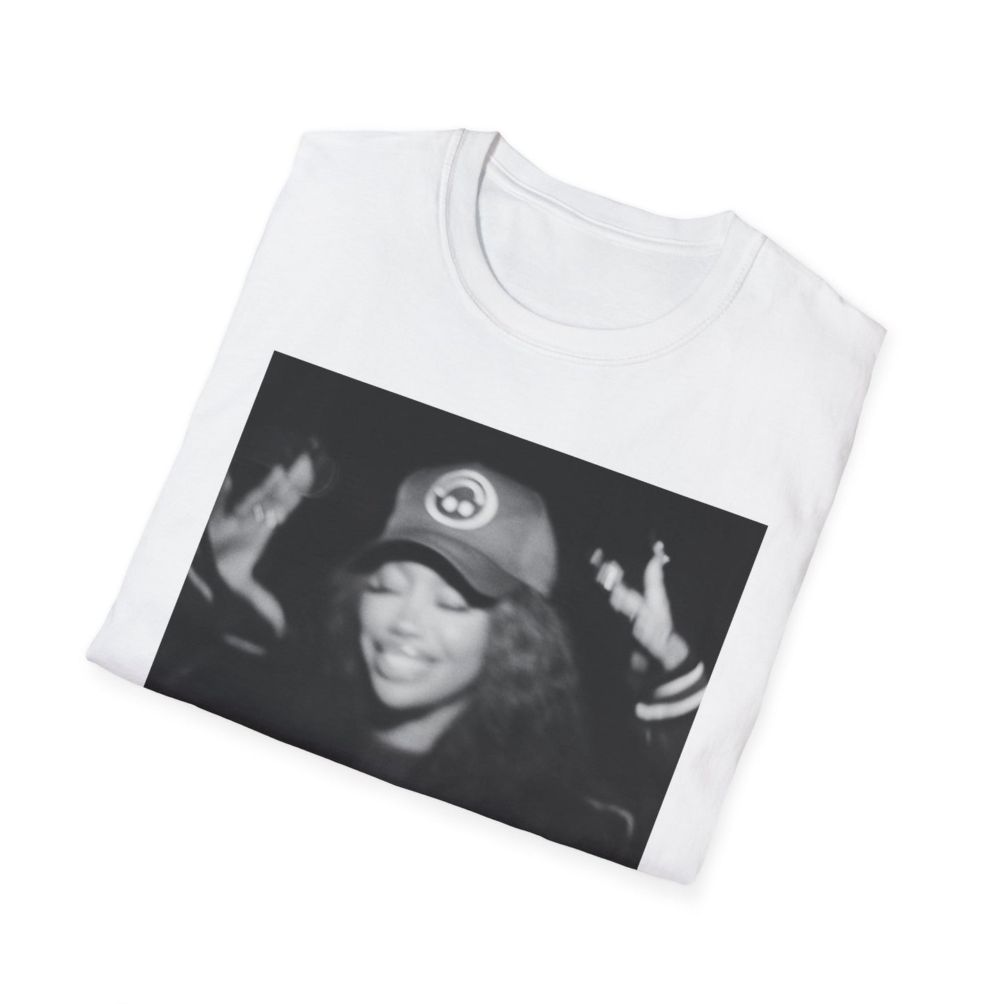 SZA Unisex Graphic T-Shirt with Vintage Vibe, Casual Wear, Streetwear Style, Gift for Music Lovers, Relaxed Fit, Cool Graphic Tee