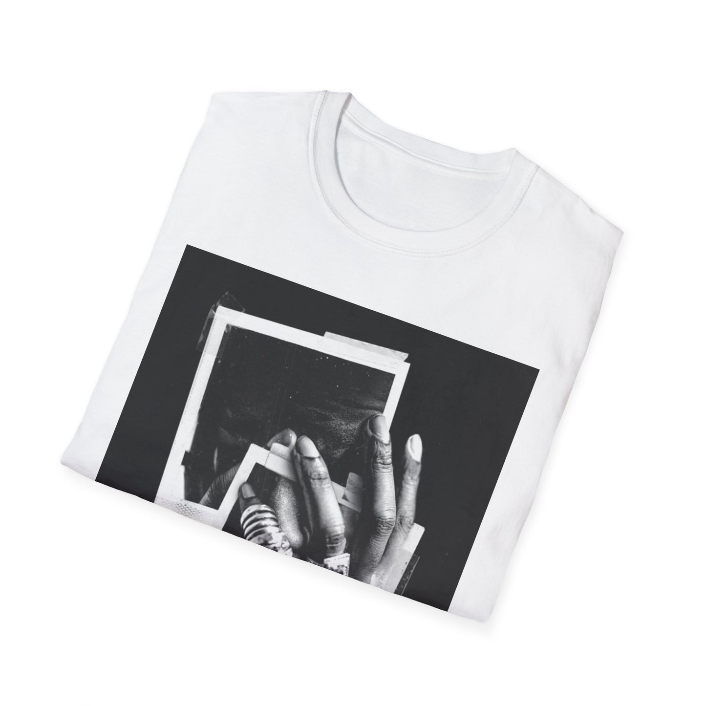 Minimalist Polaroid Photo Unisex T-Shirt - Vintage Style Shirt, Casual Wear, Photography Lover Gift, Everyday Fashion, Unique Graphic Tee